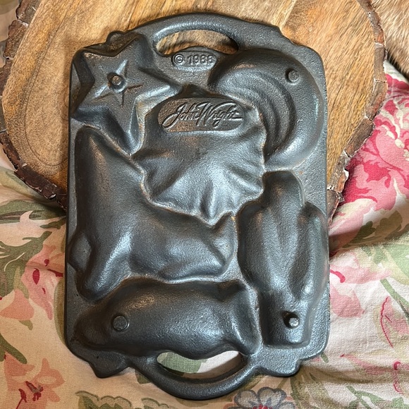 Vtg '88 JOHN WRIGHT Cast Iron Southwest Cookie Muffin Cactus Coyote Armadillo - Picture 8 of 15